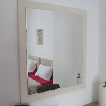 1-2 Apartment *