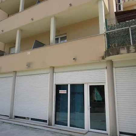 1-2 Apartment *