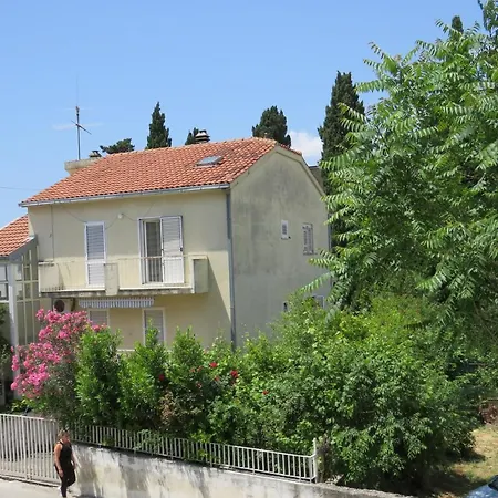 1-2 Apartment Split