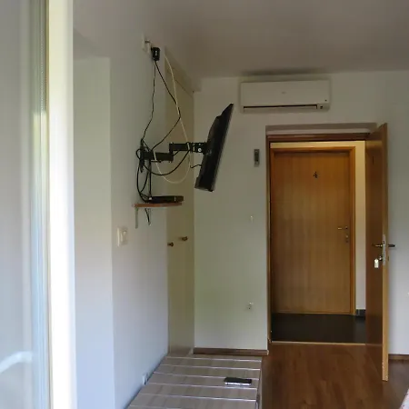 1-2 Apartment