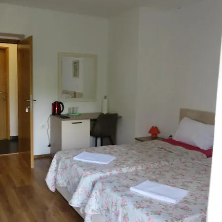 1-2 Apartment Split
