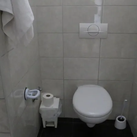 1-2 Apartment *