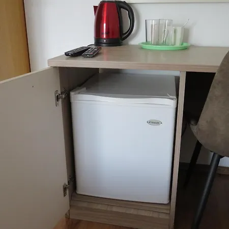 Apartment 1-2 *