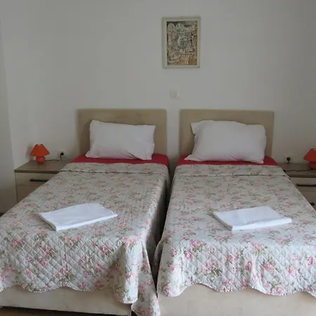 1-2 Apartment Split