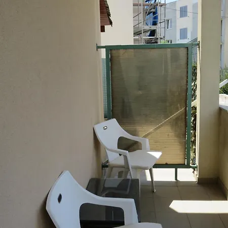 1-2 Apartment