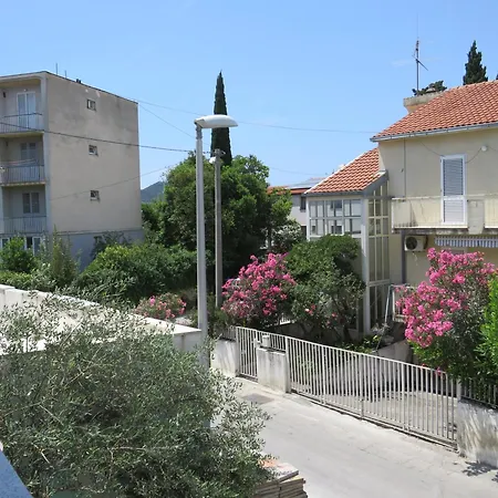 1-2 Apartment