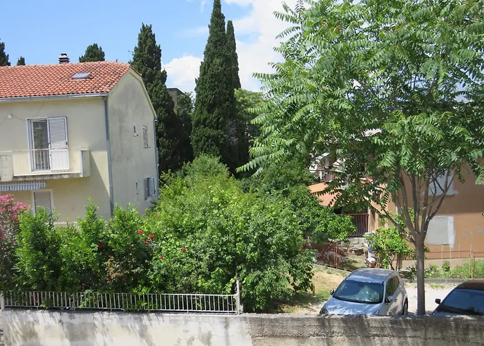 1-2 Apartamento *